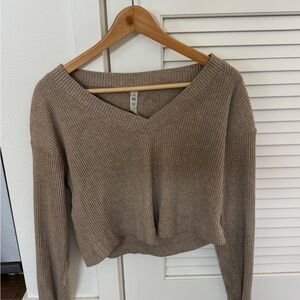 ALO Yoga Tan V-Neck Sweatshirt